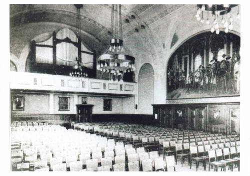 Aula des Realgymnasiums Frankfurt (Oder) mit Blick auf die 4. Fassung der Kaiserproklamation von Anton von Werner